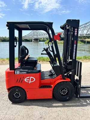 Chariot élévateur électrique EP Equipment EFL181