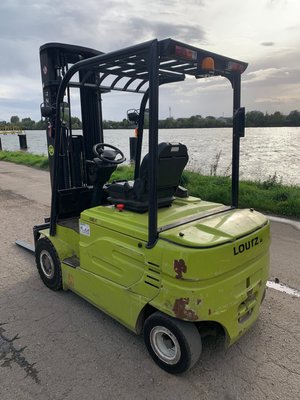 Chariot élévateur électrique Clark GEX25