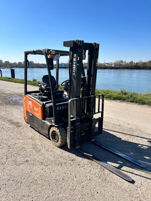 Chariot élévateur électrique Doosan B18T-7