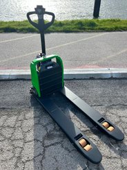 Transpalette électrique CESAB PO15i - 1