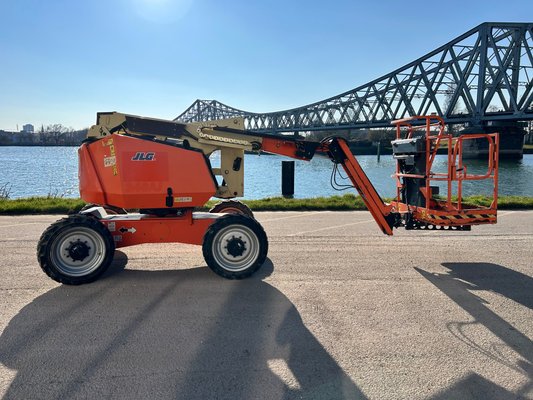 Nacelle articulée JLG 340AJ