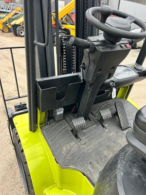 Chariot élévateur diesel Clark GTS33D