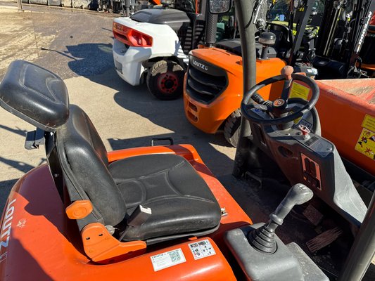 Dumpers Ausa D150 AHA