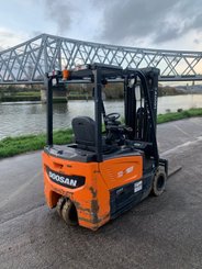 Chariot élévateur électrique Doosan B18T-7 - 13