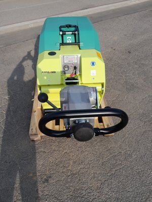 Compacteur à main / plaque vibrante Ammann APH85/95