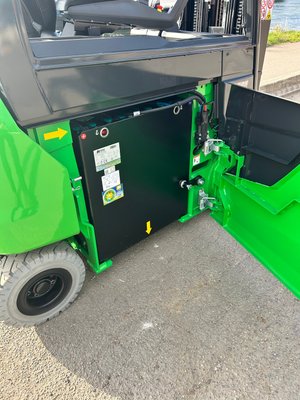 Chariot élévateur électrique CESAB B625II