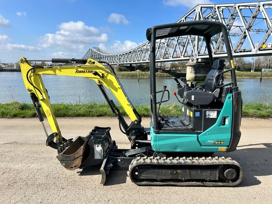 Mini pelle sur chenilles Ammann AMX24-2