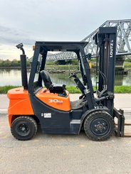 Chariot élévateur diesel Doosan D30GP - 10