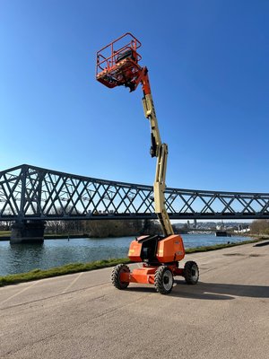 Nacelle articulée JLG 340AJ