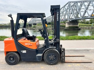 Chariot élévateur diesel Doosan D30GP - 11