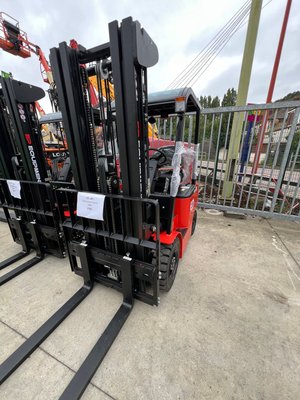 Chariot élévateur électrique - EFL181