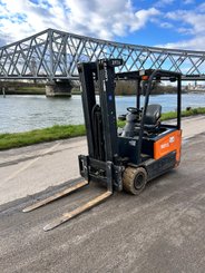 Chariot élévateur électrique Doosan B18T-7 - 3