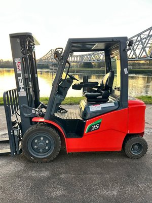Chariot élévateur électrique Heli CPD35