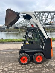 Mini chargeuse sur pneus Bobcat S70 - 6