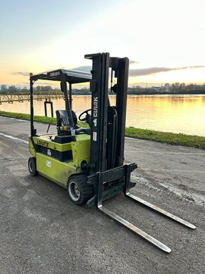 Chariot élévateur électrique Clark CEM 20S / N
