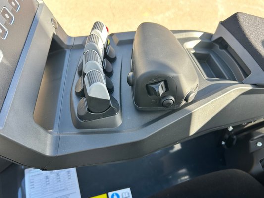 Chariot élévateur électrique CESAB B316II