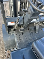 Chariot élévateur gaz Doosan G30NXP - 14