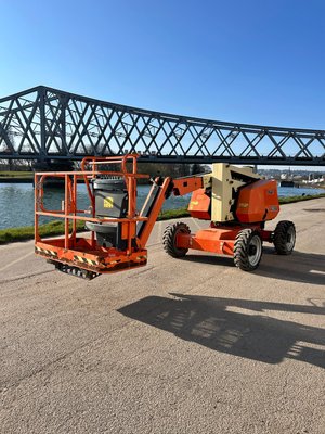 Nacelle articulée JLG 340AJ