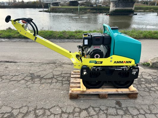 Compacteur à main / plaque vibrante Ammann ARW65DY