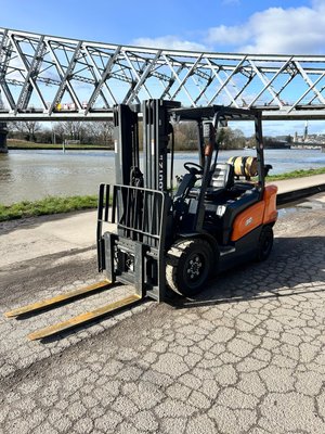 Chariot élévateur gaz Doosan G30NXP