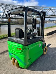 Chariot élévateur électrique CESAB B316II - 12