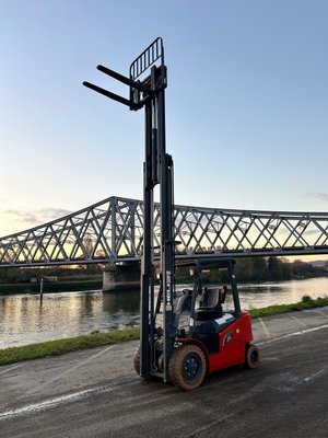 Chariot élévateur électrique HEILI CPD35-GB2LI-S