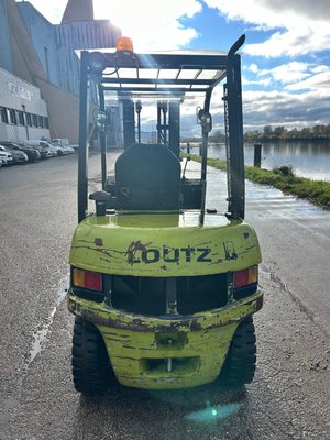 Chariot élévateur diesel Clark CMP25D