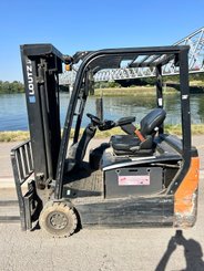 Chariot élévateur électrique Doosan B18T-7 - 1