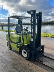 Chariot élévateur diesel Clark CMP25D - 13