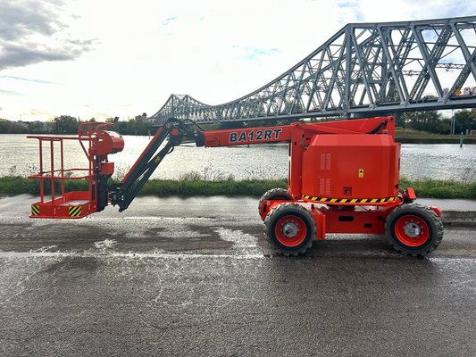 Nacelle articulée diesel Dingli BA12RT