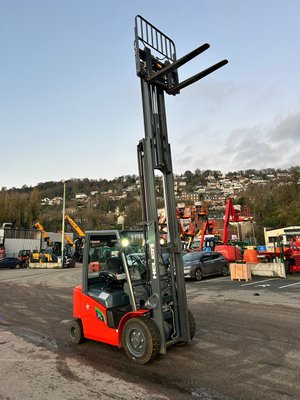 Chariot élévateur électrique Heli CPD35