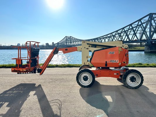 Nacelle articulée JLG 340AJ
