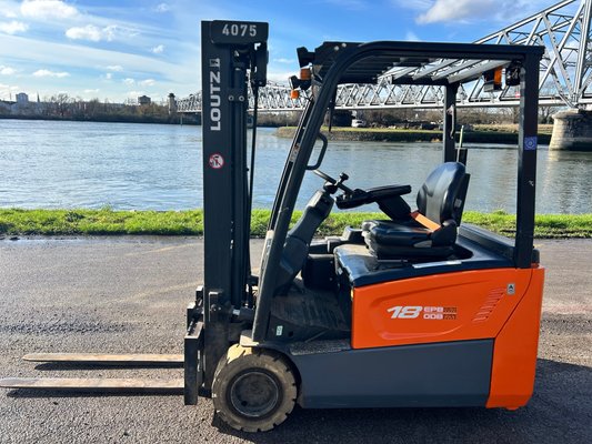 Chariot élévateur électrique Doosan B18T-7