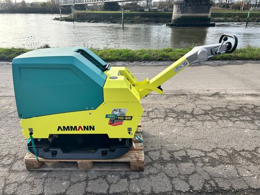 Compacteur à main / plaque vibrante - APH110-95