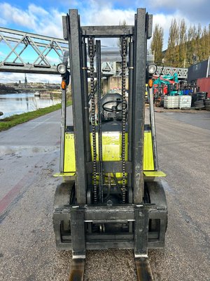 Chariot élévateur diesel Clark CMP25D