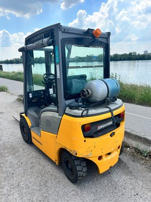 Chariot élévateur gaz Jungheinrich TFG-316-S