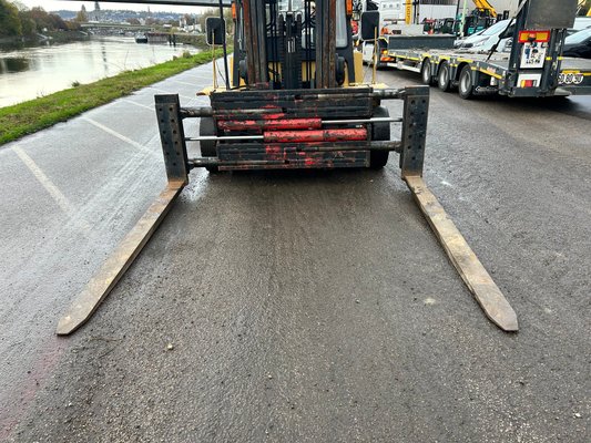 Chariot élévateur diesel Caterpillar DP70