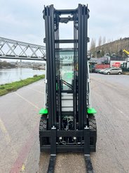 Chariot élévateur frontal 4 roues CESAB M320GV - 6