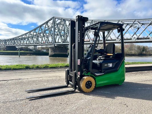 Chariot élévateur électrique - B316II