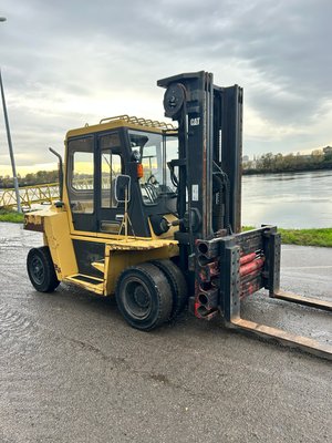 Chariot élévateur diesel Caterpillar DP70