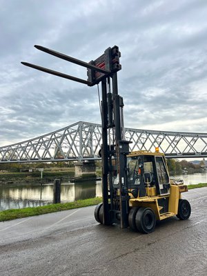 Chariot élévateur diesel Caterpillar DP70