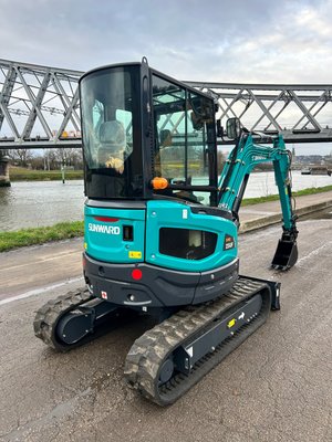 Mini pelle sur chenilles Sunward SWE25UF