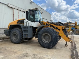 Chargeuse sur pneus Liebherr M550 - 2
