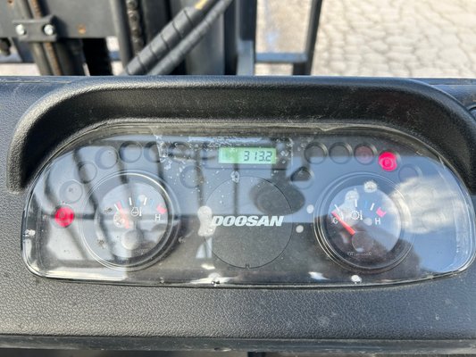 Chariot élévateur gaz Doosan G30NXP