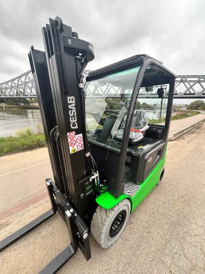 Chariot élévateur électrique CESAB B625II