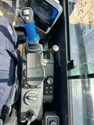 Mini pelle Sunward SWE60UF