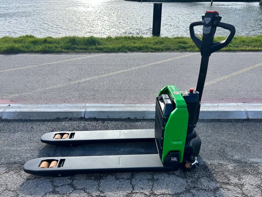 Transpalette électrique CESAB PO15i