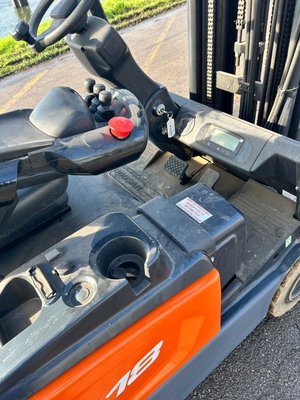 Chariot élévateur électrique Doosan B18T-7