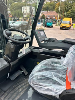 Chariot élévateur électrique CESAB B625II