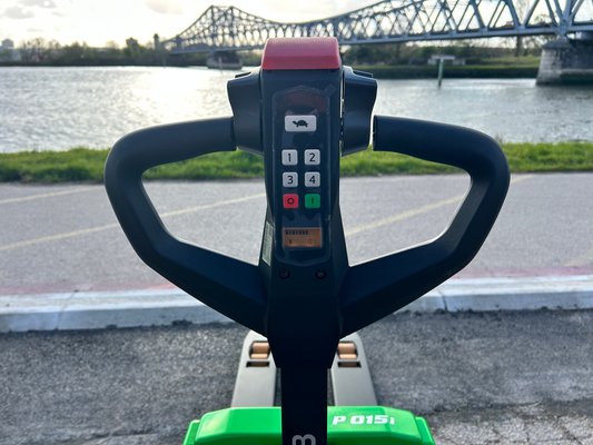 Transpalette électrique CESAB PO15i